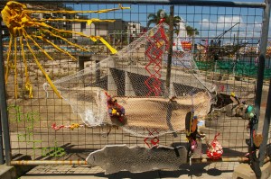 An installation commenting 